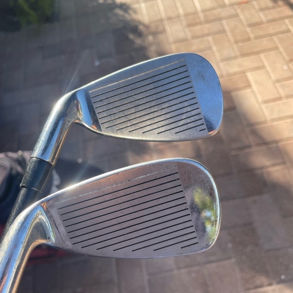 Tommy Armou 845 Silverback Iron 8/9 In Right Handed  graphite shafts - Picture 4 of 9